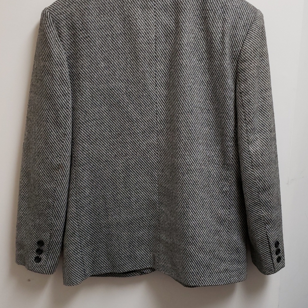 Jacket - Picture 5 of 6